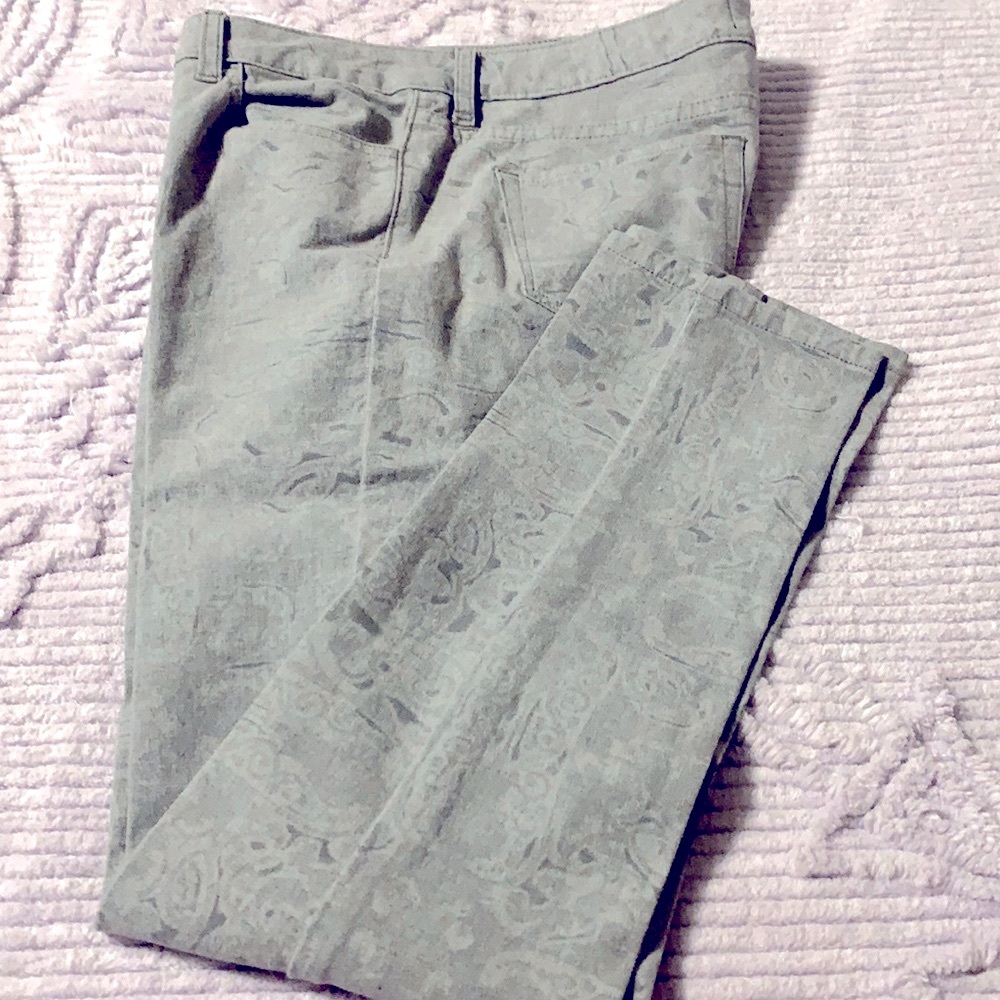 Skinny jeans
